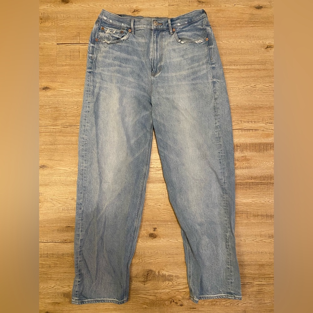 High Rise American Eagle Baggy Jean
